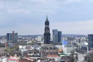 *** DISKRETE VERMARKTUNG - Hochwertige 4 Zimmer-Wohnung mit Fahrstuhl und TG in HH-Sasel *** – Hamburg – Vorschaubild 2