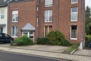 3-Zimmer-Wohnung mit Balkon, Küche und Garagenstellplatz in bester Lage
