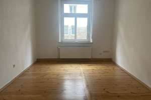 Fürth, Nähe Herrnstrasse ! Charmante 3-Zi.-Altbauwhg. 65m², EBK, Holzdielen, im EG in ruhiger Lage