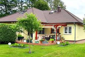 NEUER PREIS |TOP Einfamilienhaus INKLUSIVE 1474m² Traumgrundstück + Whirlpool + Kamin + Saunahaus – Oberhavel (Kreis) – Vorschaubild 1