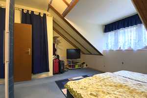 Behagliches Zuhause für die junge Familie – Reihenmittelhaus + Garten + 2 Garagen u.v.m. – Hochtaunuskreis – Vorschaubild 18