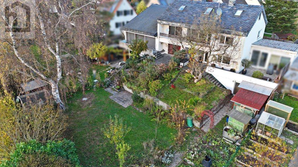 Paradiesisch schön: bezugsfreie 5,5-Zi.-Maisonettewohnung mit Garage und Garten in KN-Dettingen
