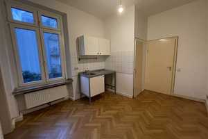 Ab sofort frei! 2-Zi-Altbau-Whg mit Kitchenette – Elisabethstr. 45, 40217 Düsseldorf – Vorschaubild 1