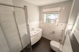 Freistehendes Einfamilienhaus mit Garten und Pool in Wuppertal-Langerfeld – Inselstraße 39, 42389 Langerfeld-Beyenburg, Wuppertal – Vorschaubild 8