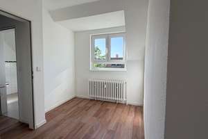 *** BREMEN-SCHWACHHAUSEN - Helle 4-Zimmer-Maisonette-Wohnung mit Einbauküche und Balkon *** – Scharnhorststraße 32, 28211 Radio Bremen, Bremen – Vorschaubild 12