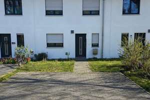 Stadt trifft Natur:  5 Zimmer-Reihenmittelhaus mit Seenähe – Die vollständige Adresse der Immobilie erhältst du vom Anbieter., 13405 Tegel, Berlin – Vorschaubild 1