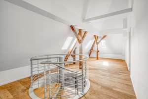 Liebevolle Dachgeschoss-Maisonette im kernsanierten Altbau – Die vollständige Adresse der Immobilie erhältst du vom Anbieter., 14195 Dahlem, Berlin – Vorschaubild 4
