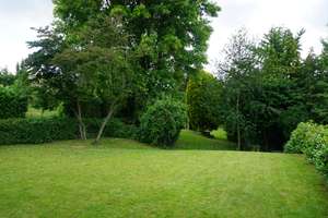 Vermietete 2-Zimmer-Gartenwohnung mit zwei Terrassen und Blick ins Grüne – Bergen-Enkheim