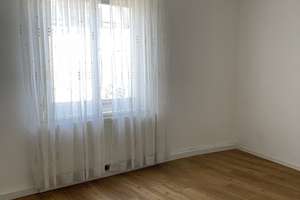 Hell & geräumig: Ihre neue 4-Zimmer-Altbau-Wohnung! – Böheimstraße 105, 70199 Heslach, Stuttgart – Vorschaubild 3