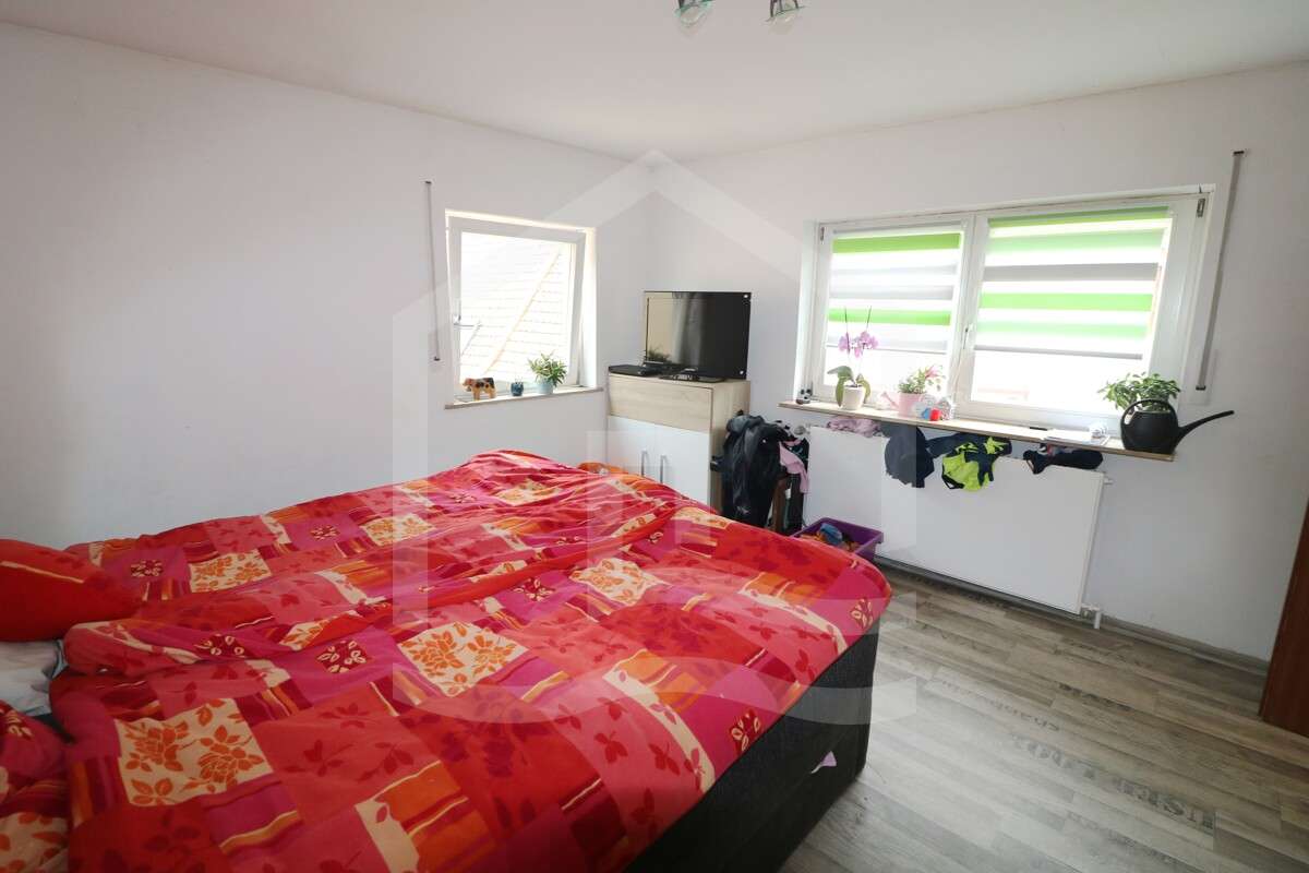 Immobilie in Widdern - Einfamilienhaus mit vielseitigen Nutzungsmöglichkeiten und großzügigem Platzangebot - Bild 2