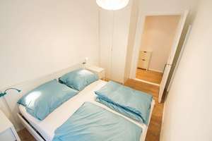 Altbau zum Verlieben: Helle 2 Zimmer mit Balkon am Mauerpark – 10437 Prenzlauer Berg, Berlin – Vorschaubild 9