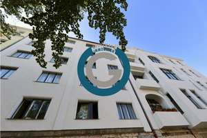 GROSSZÜGIGE ALTBAUWOHNUNG MIT 2 BALKONEN - SPREE-LAGE - ZUR ZEIT VERMIETET