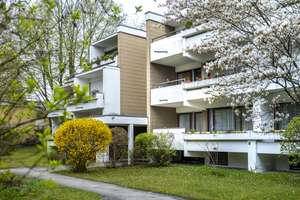 Ruhige 3-Zimmer-Wohnung mit zwei Balkonen und  Gartenblick in München-Solln / Prinz-Ludwigshöhe – Die vollständige Adresse der Immobilie erhältst du vom Anbieter., 81479 Thalkirchen, München – Vorschaubild 2