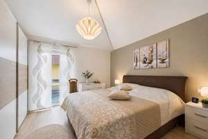 Modernes Wohnhaus mit Einliegerwohnung & Burgblick – vielseitig nutzbar in Top-Randlage – Die vollständige Adresse der Immobilie erhältst du vom Anbieter., 72379 Hechingen – Vorschaubild 6