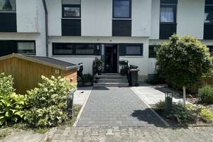 Reihenhaus in Eching - moderne Heizung & Fenster, ohne Makler! – Lessingstraße 9, 85386 Eching – Vorschaubild 1