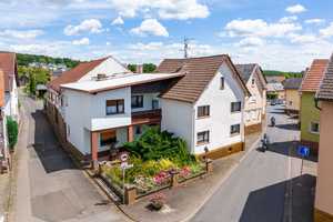 Großzügiges Einfamilienhaus mit Scheune in Hungen-Nonnenroth! – Gießen (Kreis) – Vorschaubild 1