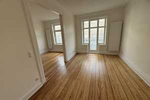 Schöne frisch sanierte 3,5 Zi.-Altbauwohnung mit Holzdielen, EBK und Balkon – Talstr. 25, 20359 Hamburg – Vorschaubild 5
