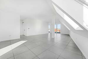 Hoch hinaus in Cuxhaven – Lichtdurchflutete Dachgeschosswohnung mit Panoramablick, Garage inklusive – Die vollständige Adresse der Immobilie erhältst du vom Anbieter., 27472 Cuxhaven – Vorschaubild 4