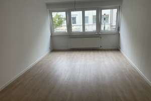 Helle 3-Zimmer-Wohnung mit Dachterrasse in zentraler Lage von Singen – Schwarzwaldstr. 3, 78224 Singen (Hohentwiel) – Vorschaubild 3