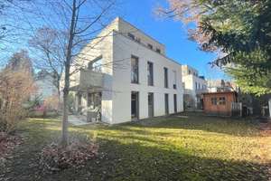 Moderne 2-Zi-Gartenwohnung mit 2 Terrassen in bester Villenlage nahe Pasinger Stadtpark +EBK+Parkett – Die vollständige Adresse der Immobilie erhältst du vom Anbieter., 81243 Pasing, München – Vorschaubild 2