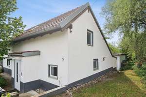 Gemütliches Zuhause mit Garten, PV-Anlage und idyllischer Lage