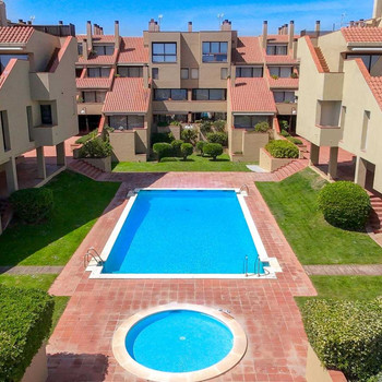Wo der Garten sich zum Meer öffnet, ein Zuhause mit Seele des Empordà