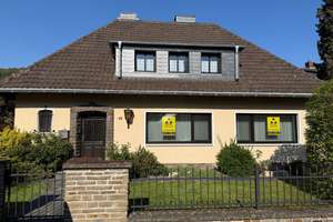 BONN OBERKASSEL freist. Einfam. Haus mit ca. 200 m² Wfl., 841 m² GrSt. Keller, Garage, Baugrundstück