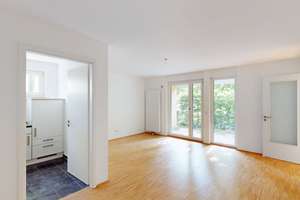Attraktive 4 Zimmer Wohnung mit Balkon und separater Küche – Engasserbogen 36, 80639 Nymphenburg, München – Vorschaubild 3