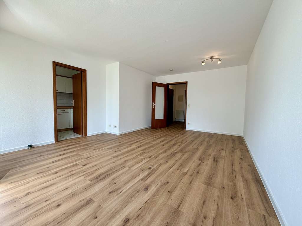 Immobilie in Bad Wimpfen - 2-Zimmer-EG-Wohnung mit Terrasse und Tiefgaragenstellplatz - Bild 2