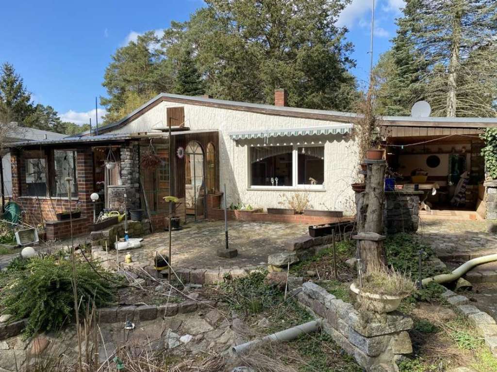 Immobilie in Borkheide - 1.722 m² Waldgrundstück mit zwei Häusern – Wohnen, Vermieten oder Wochenenddomizil - Bild 3