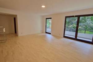 D-Oberkassel, Rheinallee Top 2-Zimmer-Wohnung mit großem Balkon und Grünblick – Die vollständige Adresse der Immobilie erhältst du vom Anbieter., 40545 Oberkassel, Düsseldorf – Vorschaubild 2