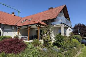 Ankommen und Zuhause sein - Schöne DHH mit viel Platz! – Die vollständige Adresse der Immobilie erhältst du vom Anbieter., 37696 Marienmünster – Vorschaubild 1