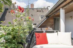 Helle 4-Zimmer Maisonette mit Dachterrasse und Rheinturmblick