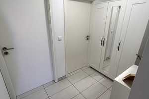 Schönes und neuwertiges 5,5-Zimmer-Haus mit gehobener Innenausstattung und EBK in Obersulm – Heilbronn (Kreis) – Vorschaubild 4