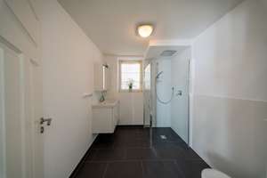 Wunderschöne sanierte Hofreite mit Innenhof und Garten in Wiesbaden-Nordenstadt – Die vollständige Adresse der Immobilie erhältst du vom Anbieter., 65205 Nordenstadt, Wiesbaden – Vorschaubild 9