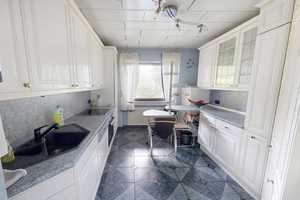 Hürth! Barrierefreier Bungalow mit aufgestocktem Walmdach, Sonnengarten, Kamin und Garage! (LK 4693) – Rhein-Erft-Kreis – Vorschaubild 6