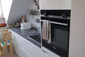 Lebendig wohnen in Moosach: 3-Zimmer-Dachgeschosswohnung mit Balkon – Alfred-Andersch-Weg 14, 80993 Alt-Moosach, München – Vorschaubild 4
