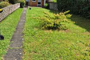 Raum für Ihre Wohnträume: Reihenmittelhaus am Georgenberg in Reutlingen! – Die vollständige Adresse der Immobilie erhältst du vom Anbieter., 72762 Reutlingen-Mitte, Reutlingen – Vorschaubild 3