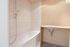 Neustadt! Sehr helles modernes Apartment mit Badewanne und Küche – Leipziger Str. 2A, 1097 Leipziger Vorstadt, Dresden – Vorschaubild 7