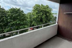 Schöne 3-Zimmer-Wohnung mit Balkon Kiel Holtenau *nur schriftl.Anfragen* – Richthofenstraße 41, 24159 Holtenau, Kiel – Vorschaubild 2