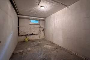 Repräsentative Immobilie:vermietete Praxis und großzügige Wohnung auf 2 Etagen.Sauna,Pool,Balkone – Die vollständige Adresse der Immobilie erhältst du vom Anbieter., 38350 Helmstedt – Vorschaubild 39