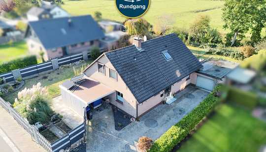 Bild von WOHNTRAUM MIT WEITBLICK IN BESTLAGE – EINFAMILIENHAUS MIT GARAGE, KAMIN UND NATURNAHER UMGEBUNG