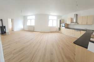 Frisch sanierte 3-Zimmer-Wohnung mit Kamin – Büchenbronner Straße 16, 75172 Pforzheim – Vorschaubild 2
