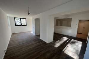 Moderne 4-Zimmer-Wohnung mit EBK, großem Garten und Terrasse  in Wuppertal – Roseggerstraße 17, 42289 Heckinghausen, Wuppertal – Vorschaubild 17
