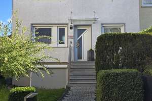 Geräumiges 4-5 Zimmer Haus in Taunusstein-Wehen von privat – Die vollständige Adresse der Immobilie erhältst du vom Anbieter., 65232 Taunusstein – Vorschaubild 2