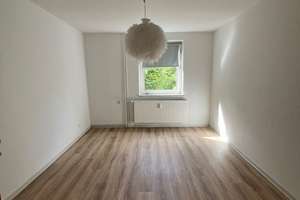Mehr Raum für Ihre Ideen – 3 Zimmer im Erdgeschoss + 1 Monatskaltmiete Renovierungsbonus!