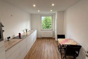 Exklusive 2-Zimmer-Wohnung im Herzen von Eller komplett renoviert, sofort bezugsfrei! Balkon, ruhig – Gertrudisplatz 32, 40229 Eller, Düsseldorf – Vorschaubild 3