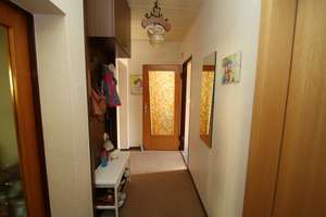 Zweifamilienhaus mit großzügigem Grundstück und Entwicklungspotential in Frankfurt-Harheim – 60437 Harheim, Frankfurt am Main – Vorschaubild 4