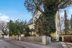 Charmante Stadtvilla mit Potential von ca. 1912 in bevorzugter Lage von München - St. Emmeram – Die vollständige Adresse der Immobilie erhältst du vom Anbieter., 81925 Oberföhring, München – Vorschaubild 15