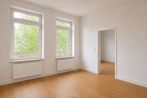 *VOLLSTÄNDIG SANIERTE 2 ZI WOHNUNG* - SCHÖN IM DÜSSELTAL
